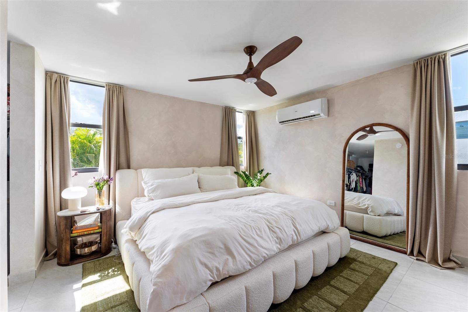 E-10 CALLE PAISAJE #E-10