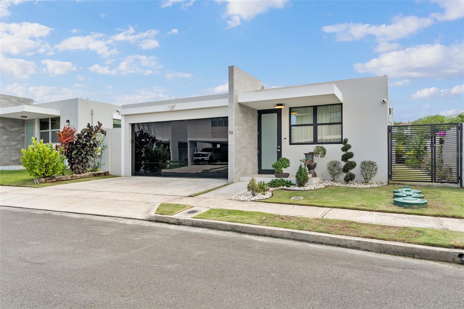 E-10 CALLE PAISAJE #E-10