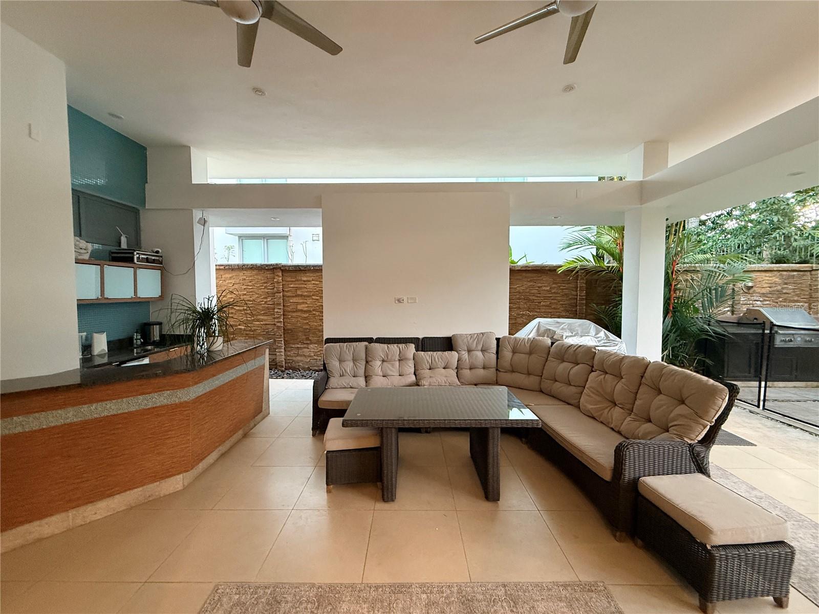 Senderos en Montehiedra COBALTO #12