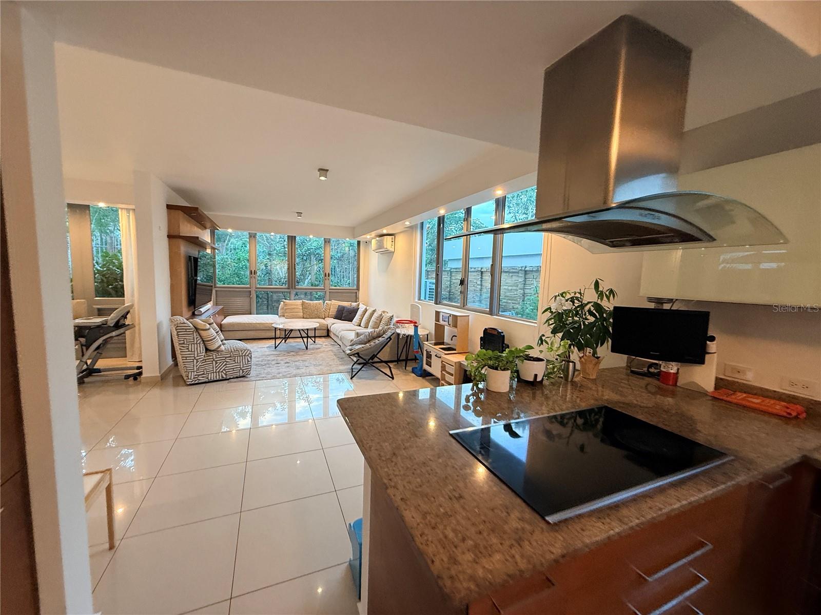 Senderos en Montehiedra COBALTO #12