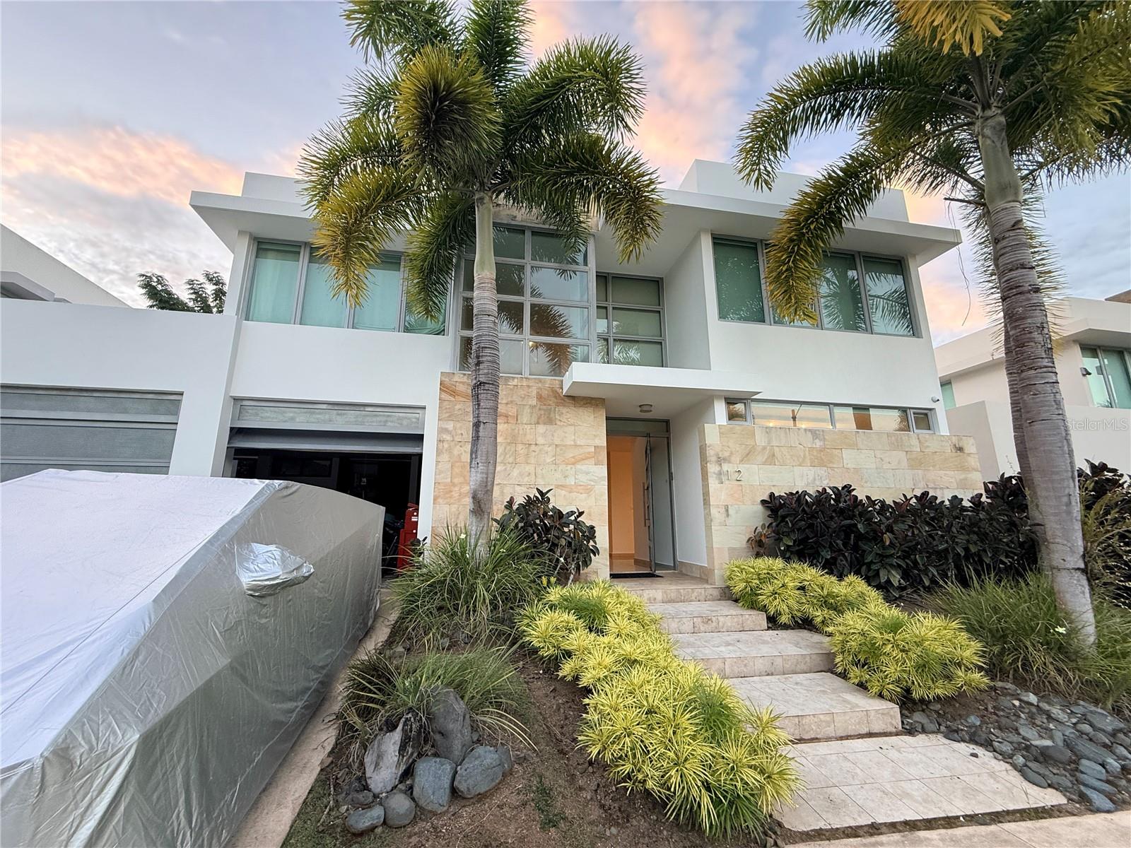 Senderos en Montehiedra COBALTO #12