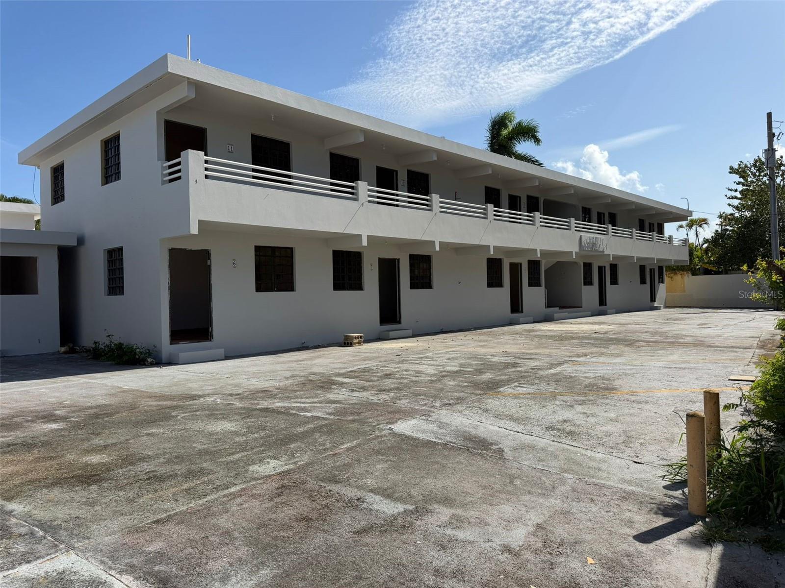 I- 190 SARDINERA BEACH