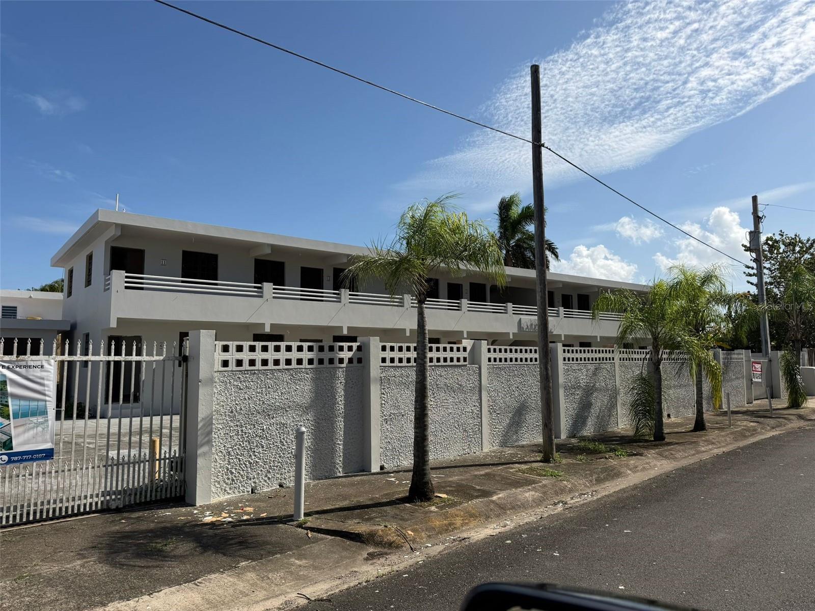 I- 190 SARDINERA BEACH