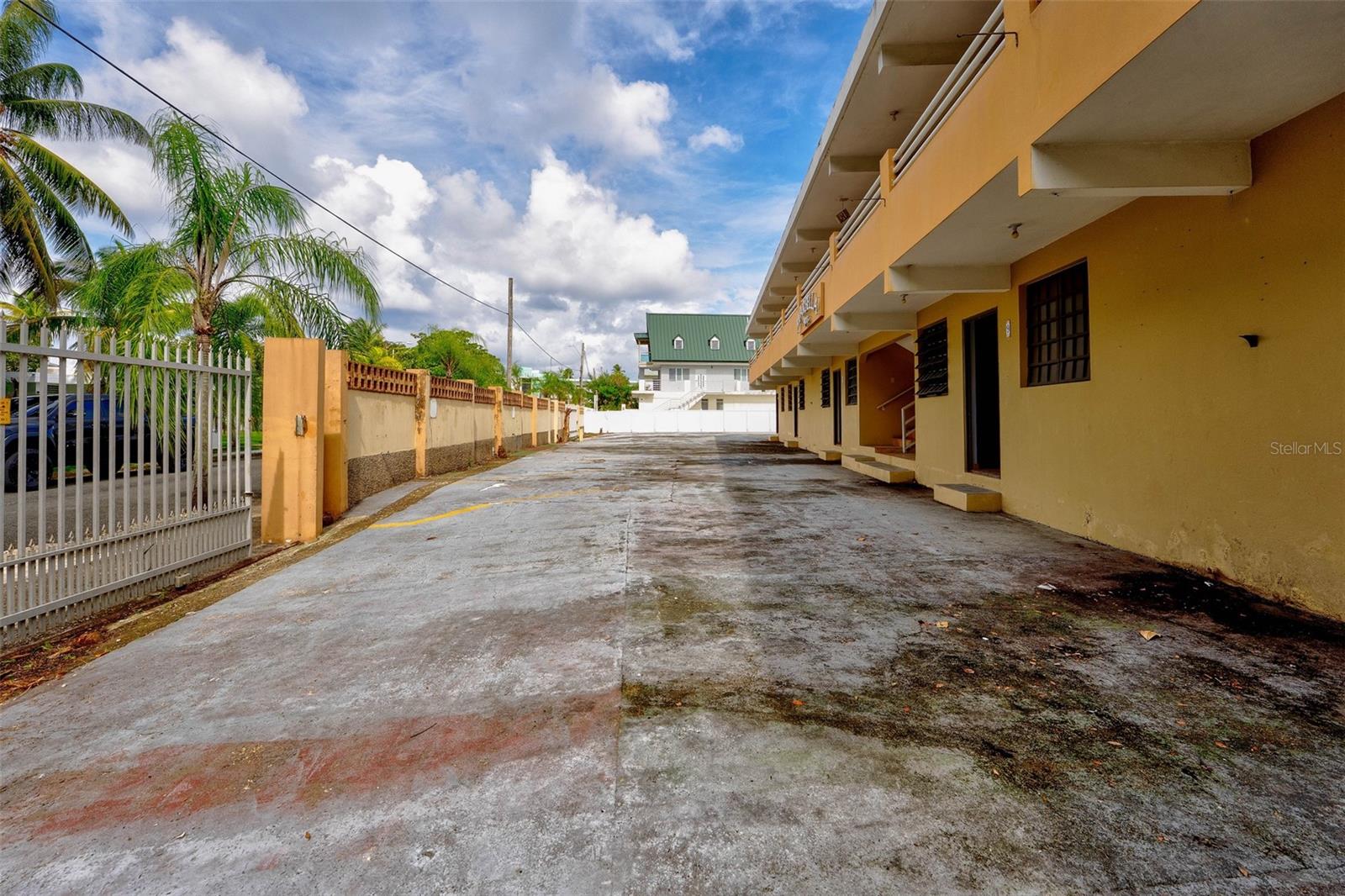 I- 190 SARDINERA BEACH