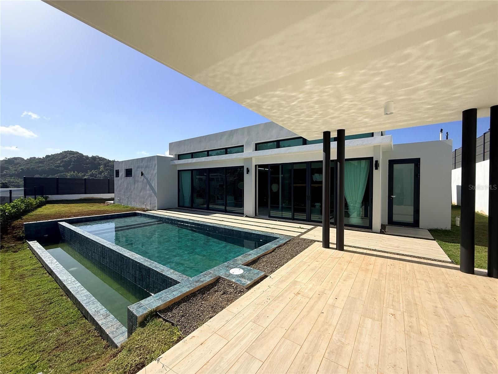 230 st MONTEAZUL #230