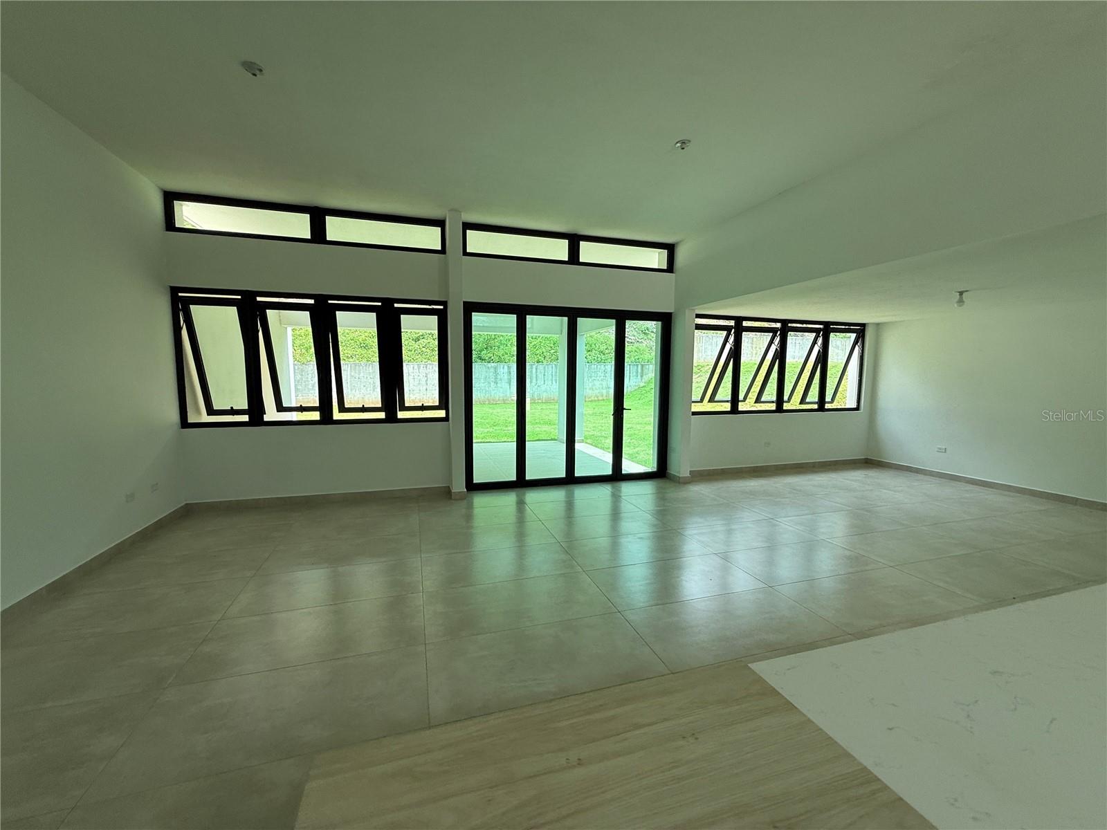 230 st MONTEAZUL #230