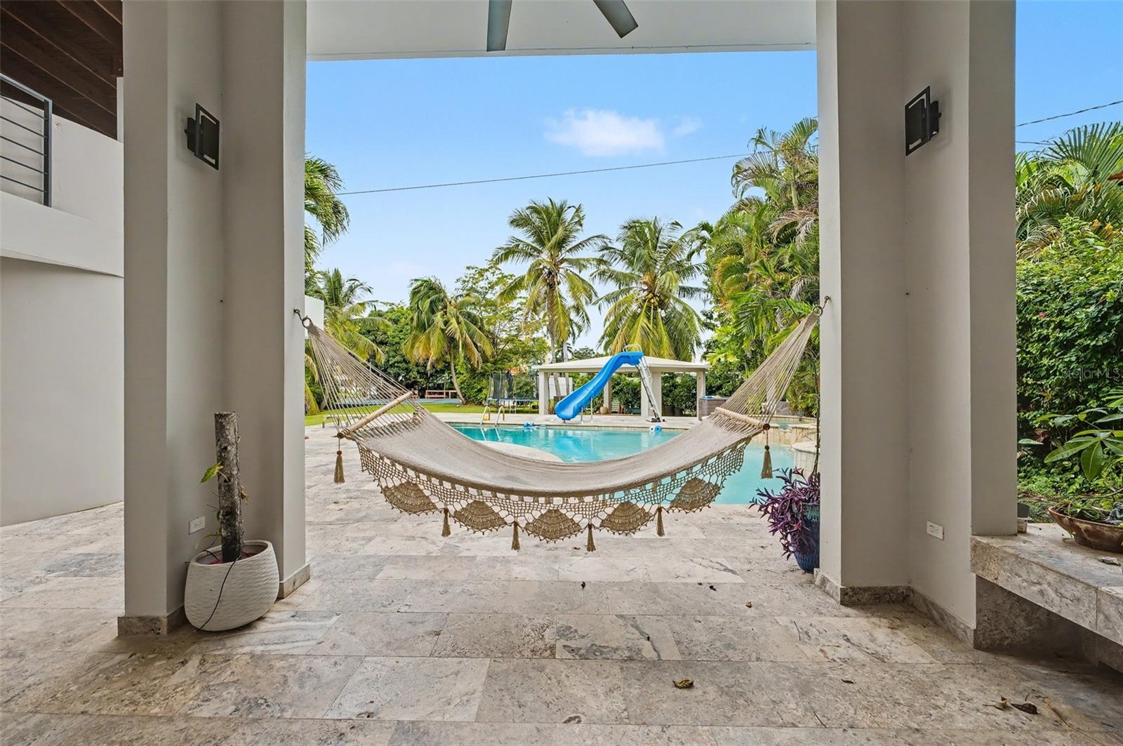 B1 CALLE SANTA ISABEL #B1