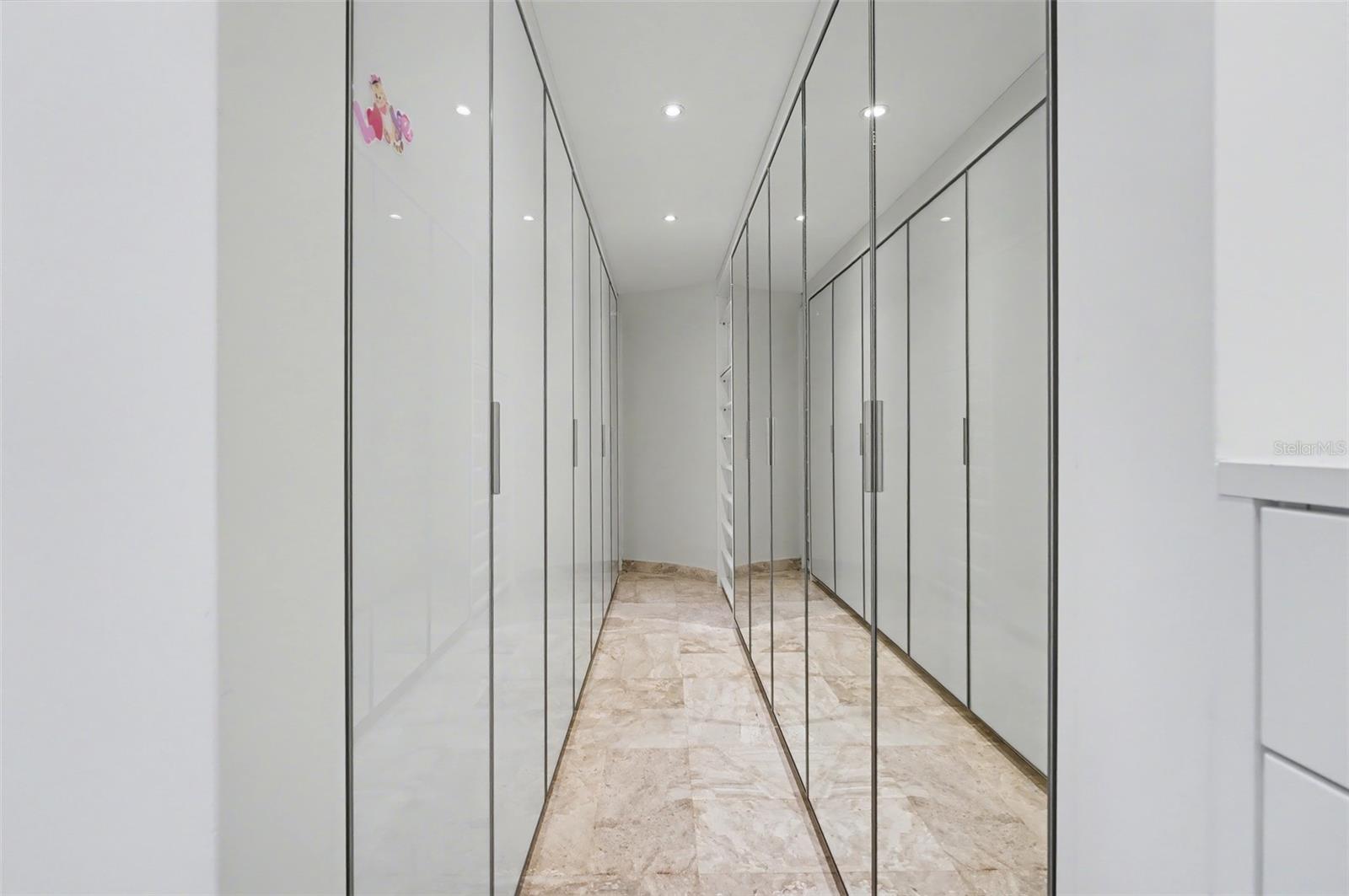 B1 CALLE SANTA ISABEL #B1