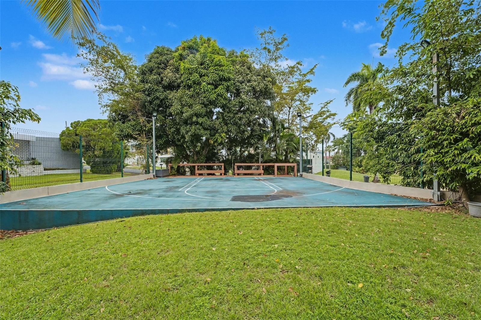 B1 CALLE SANTA ISABEL #B1