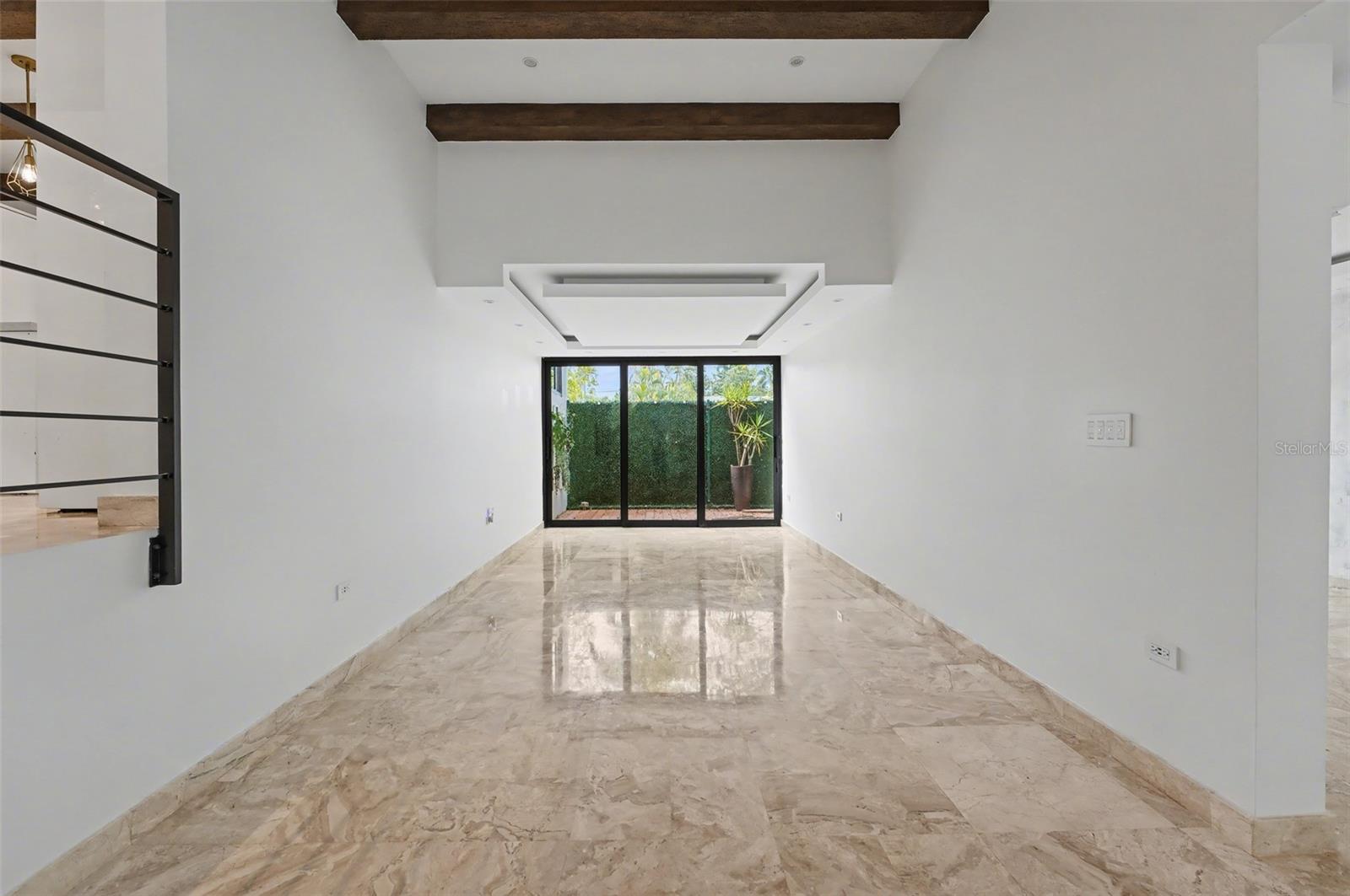 B1 CALLE SANTA ISABEL #B1