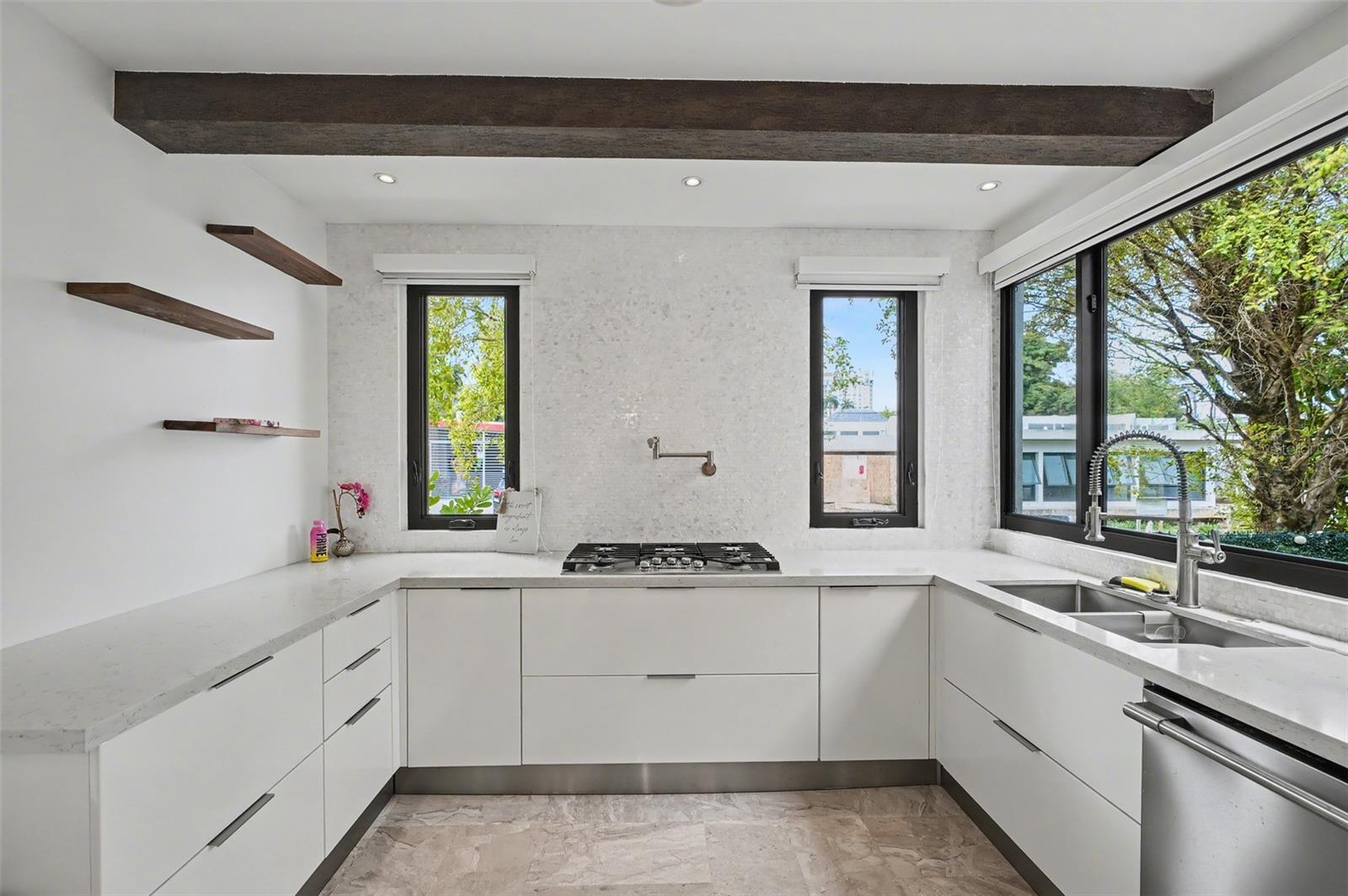 B1 CALLE SANTA ISABEL #B1