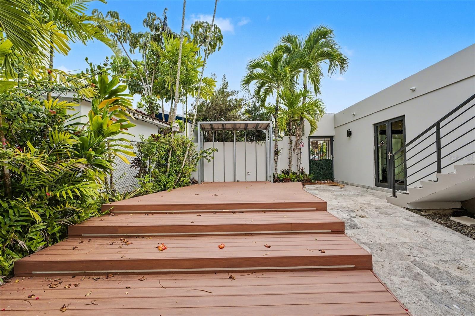 B1 CALLE SANTA ISABEL #B1