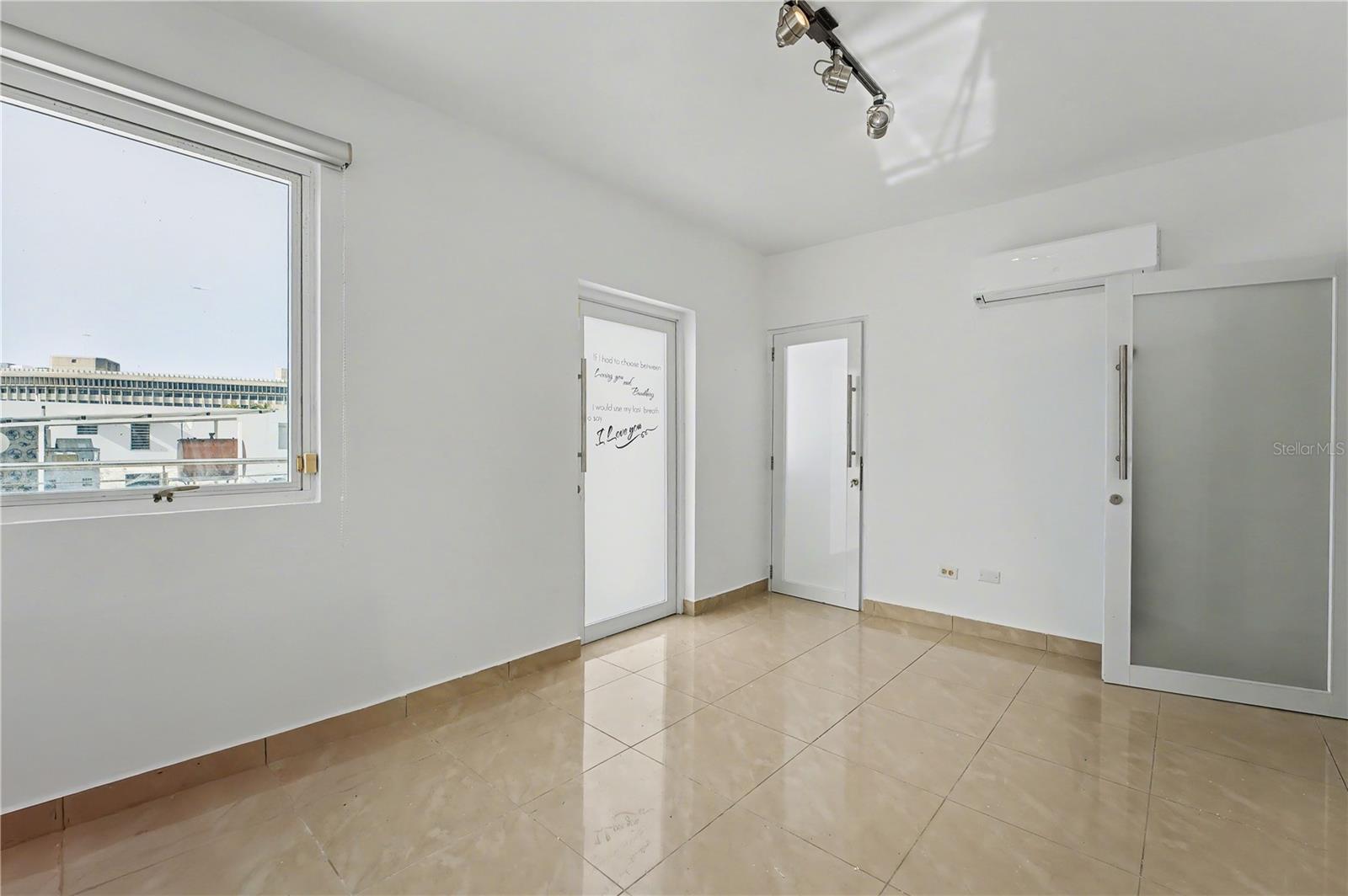 477 AVE LIC EUGENIO MARIA DE HOSTOS ##3