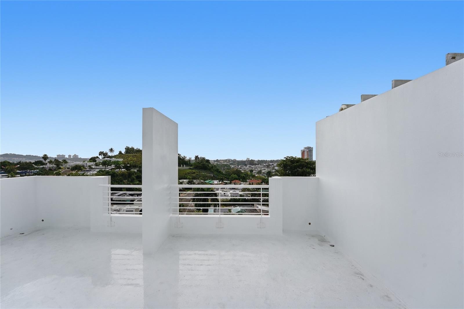 519 AVE LAS CUMBRES #519