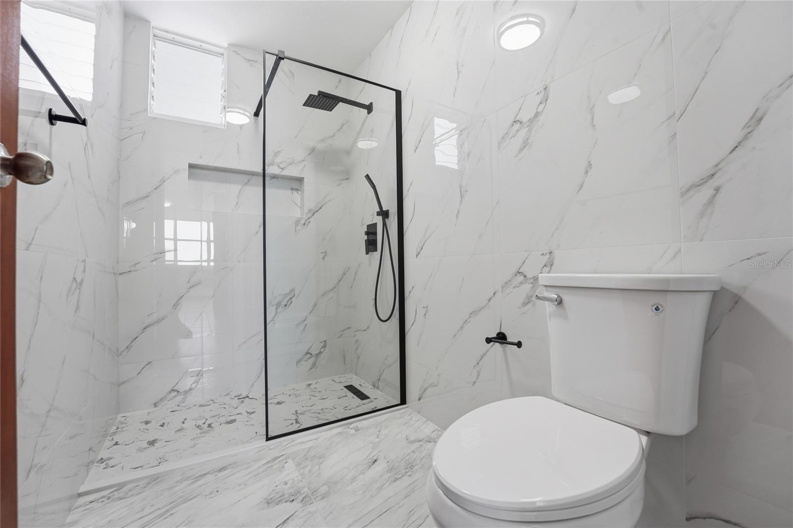 519 AVE LAS CUMBRES #519