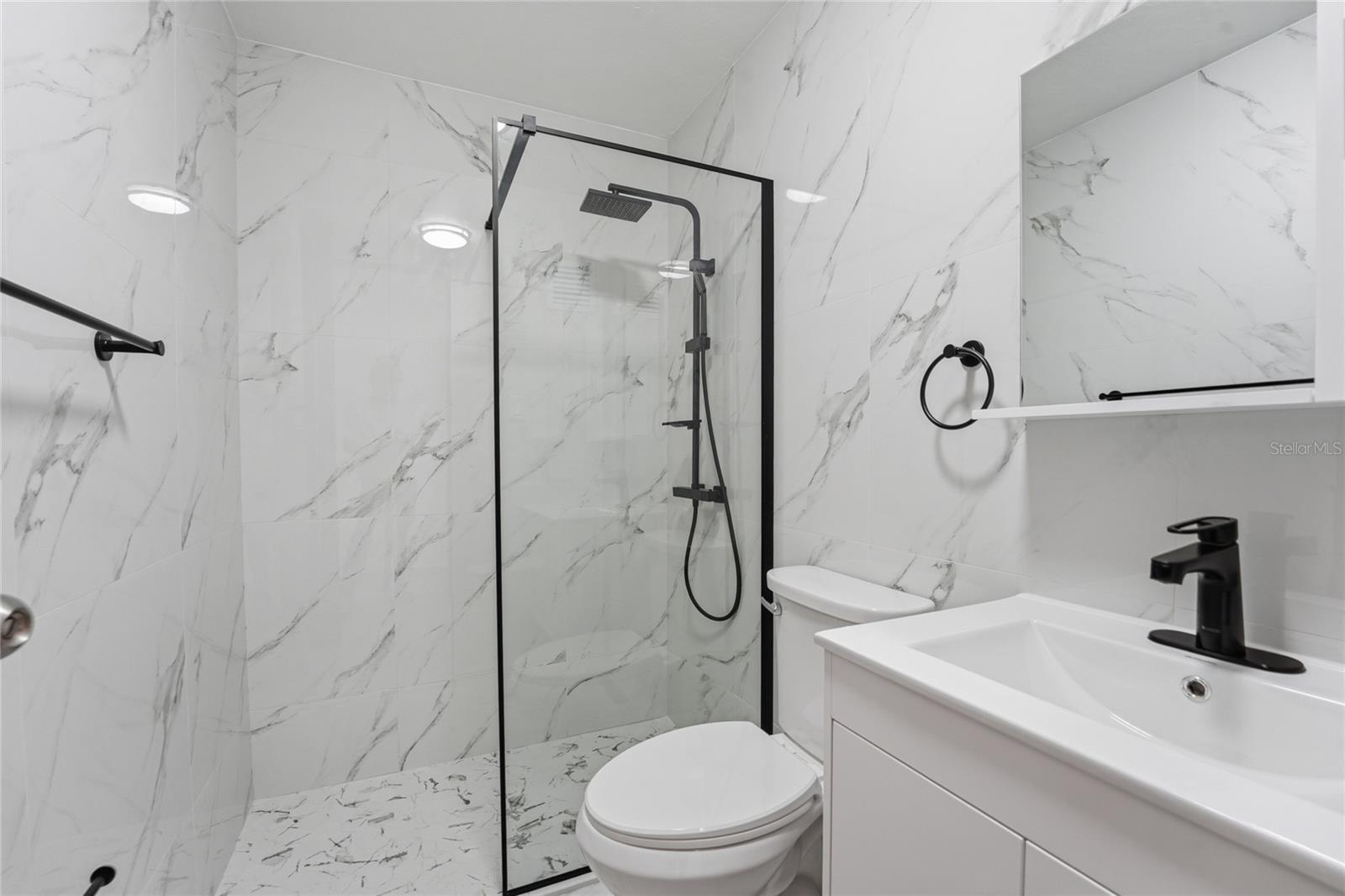 519 AVE LAS CUMBRES #519