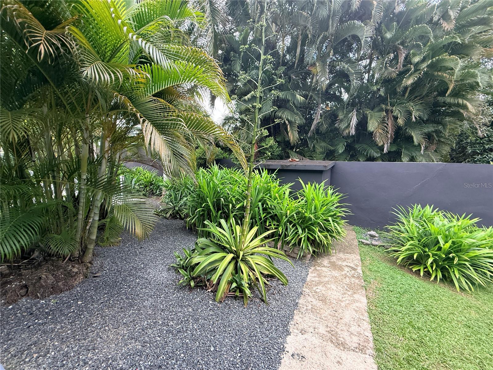 C3 GREEN VALLEY DRIVE