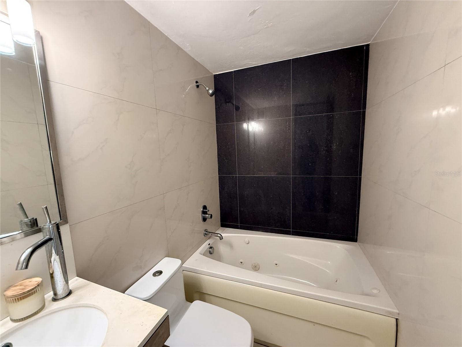 C3 GREEN VALLEY DRIVE