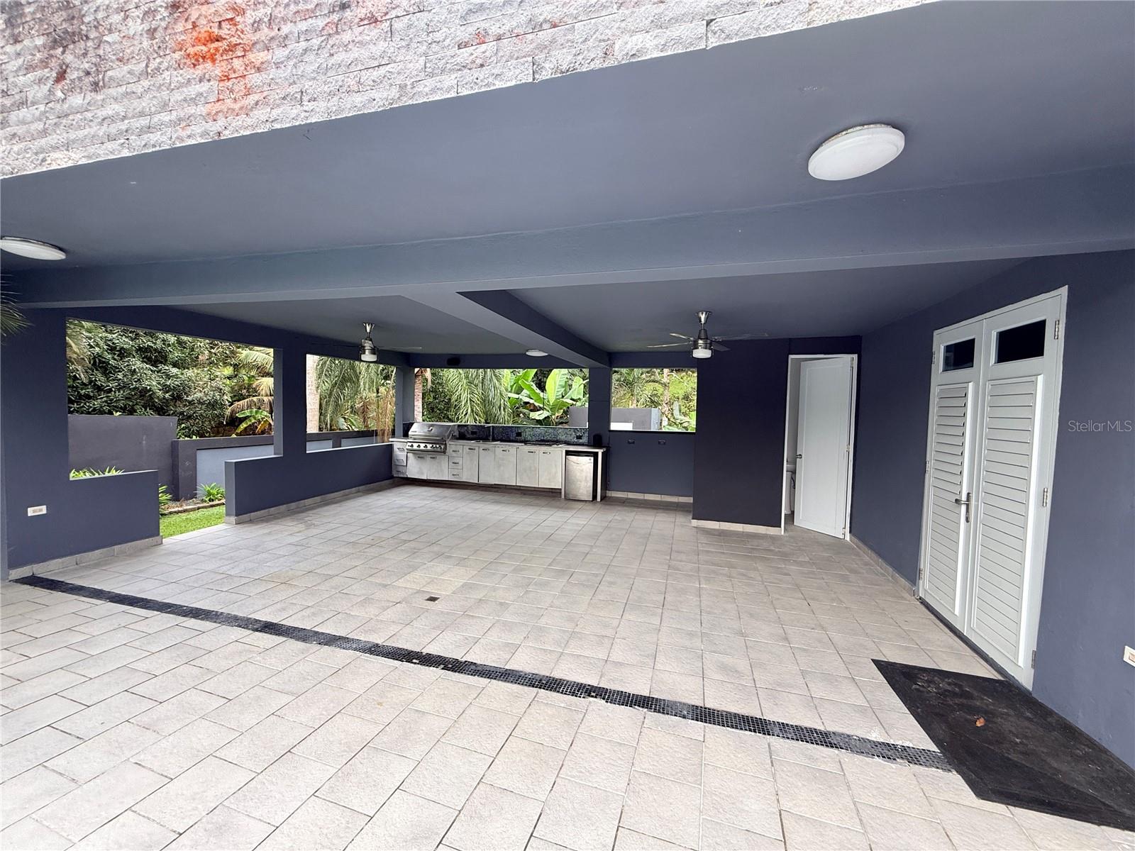 C3 GREEN VALLEY DRIVE