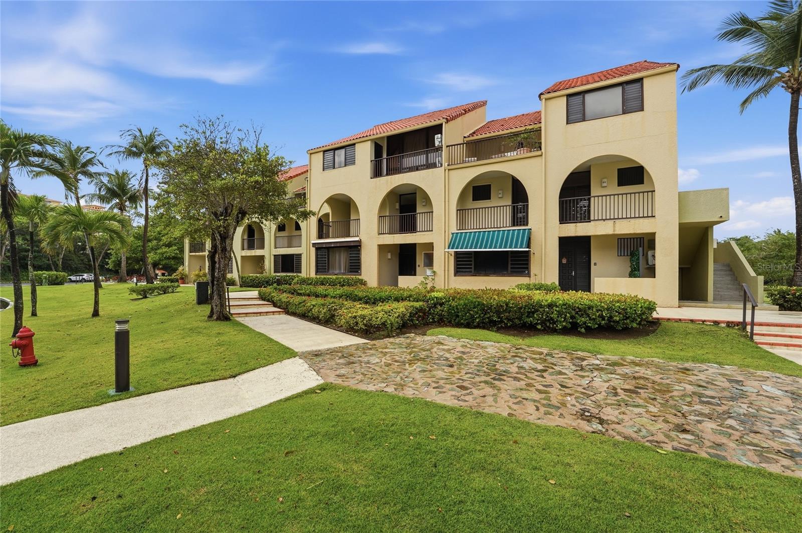 83 BEACH VILLAGE DR #83