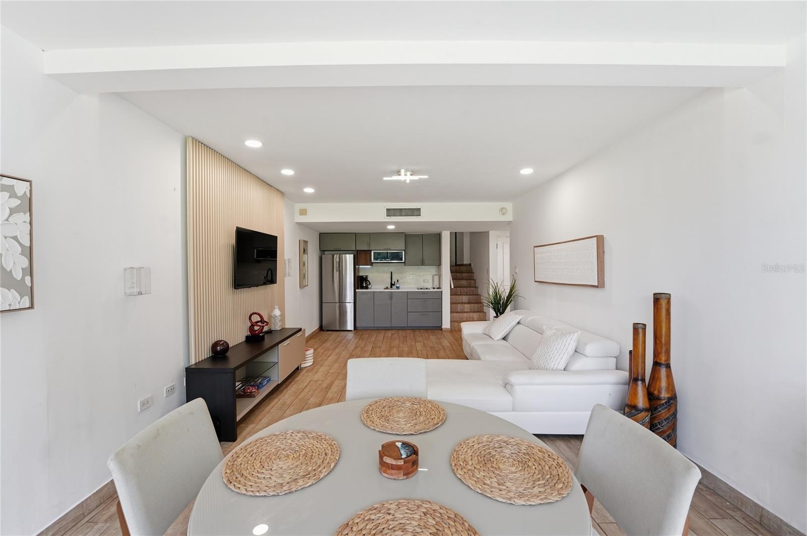 83 BEACH VILLAGE DR #83