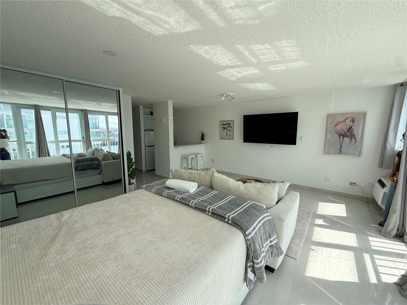 1035 ASHFORD AVE #1108