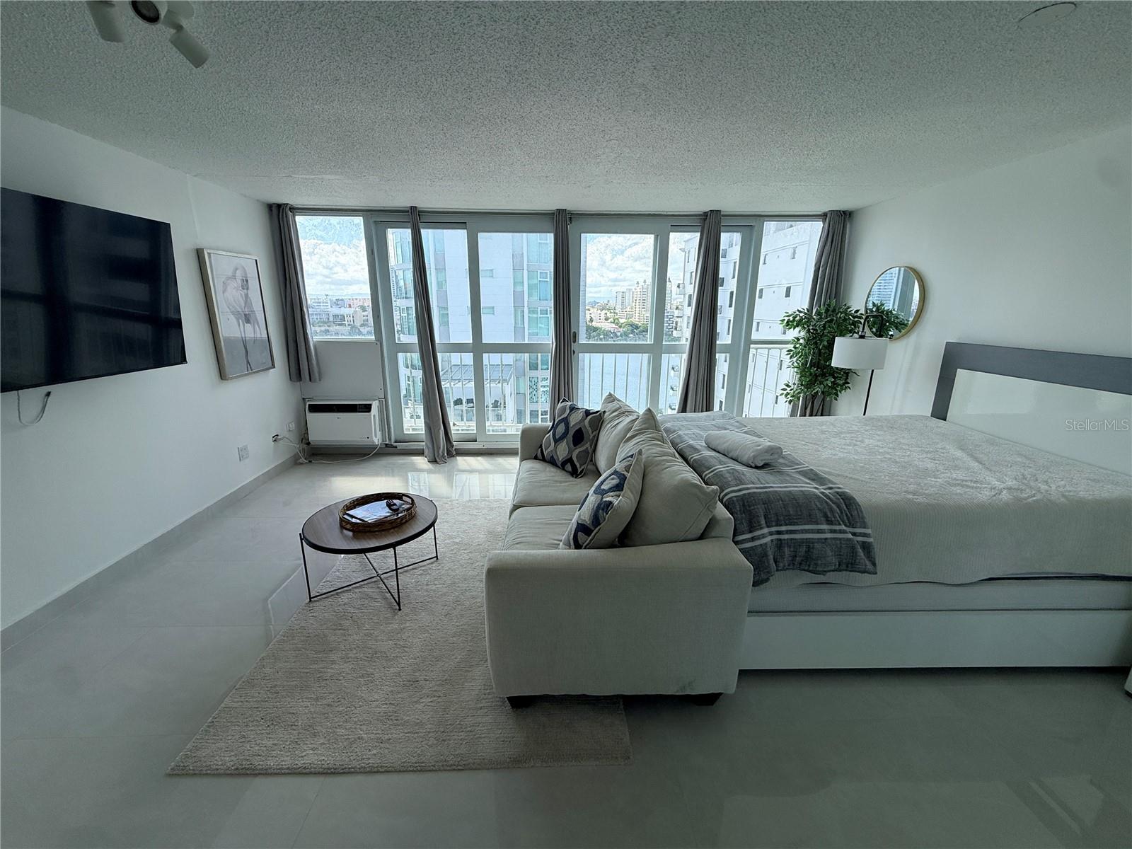 1035 ASHFORD AVE #1108