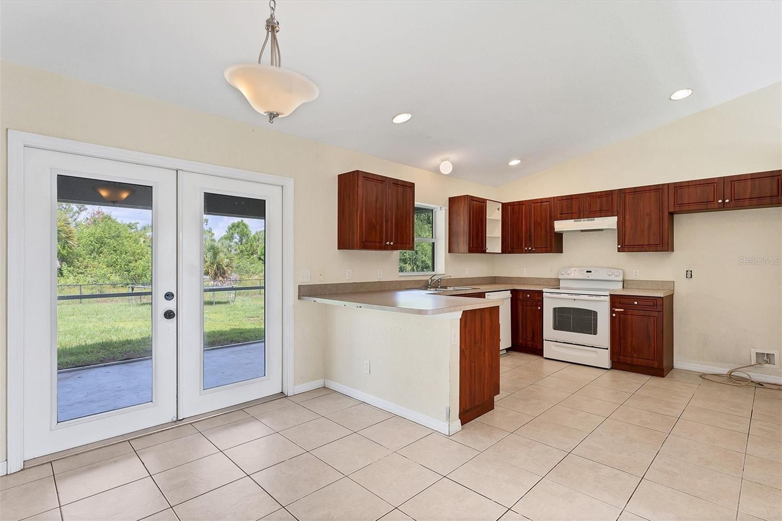 12542 GULFSTREAM BLVD