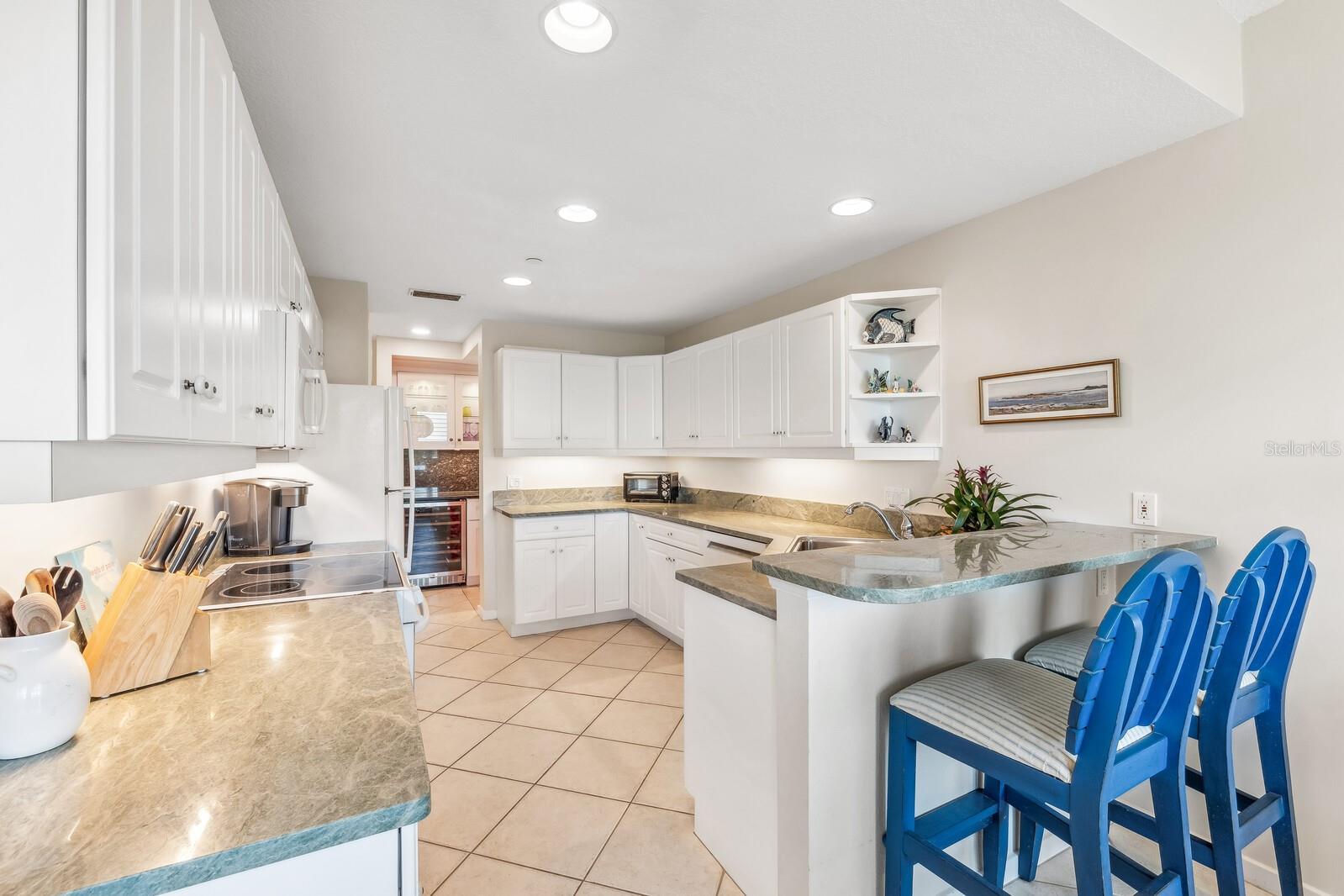 772 SOUTH BAYOU DR