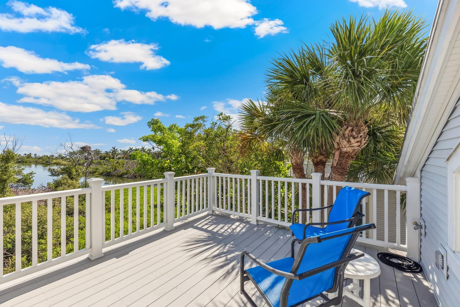 772 SOUTH BAYOU DR