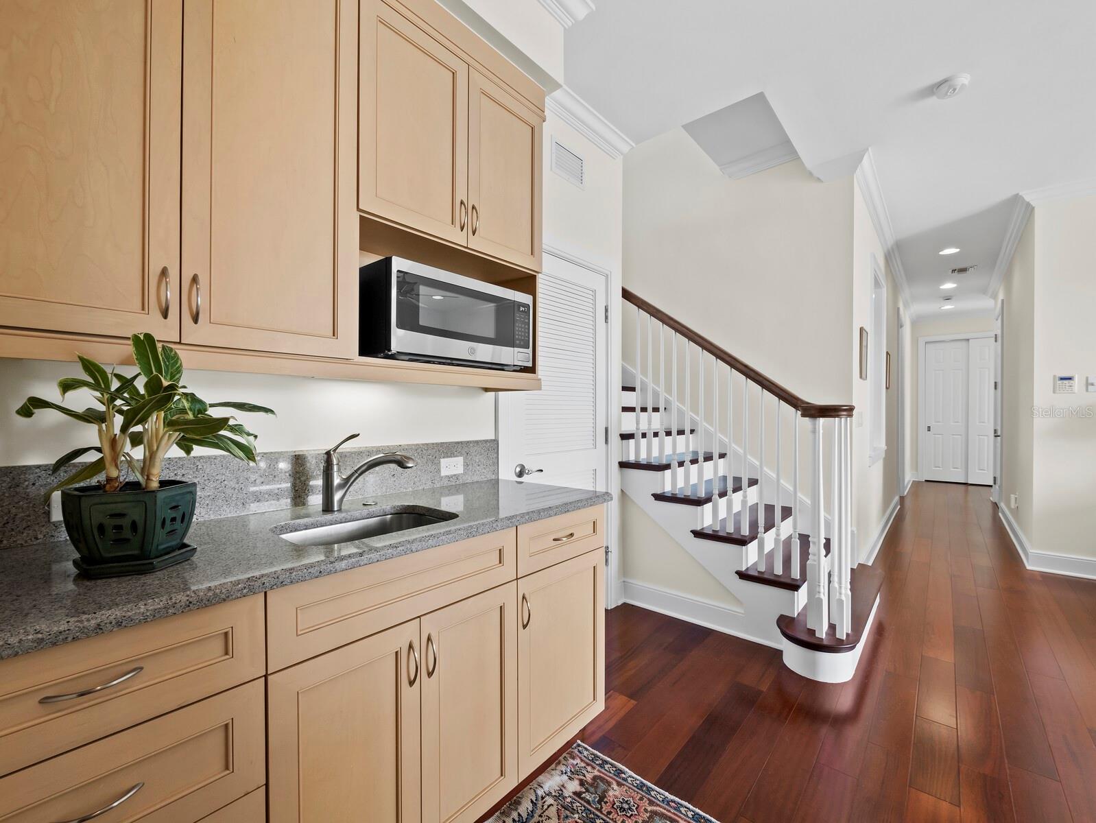 1600 JEAN LAFITTE DR