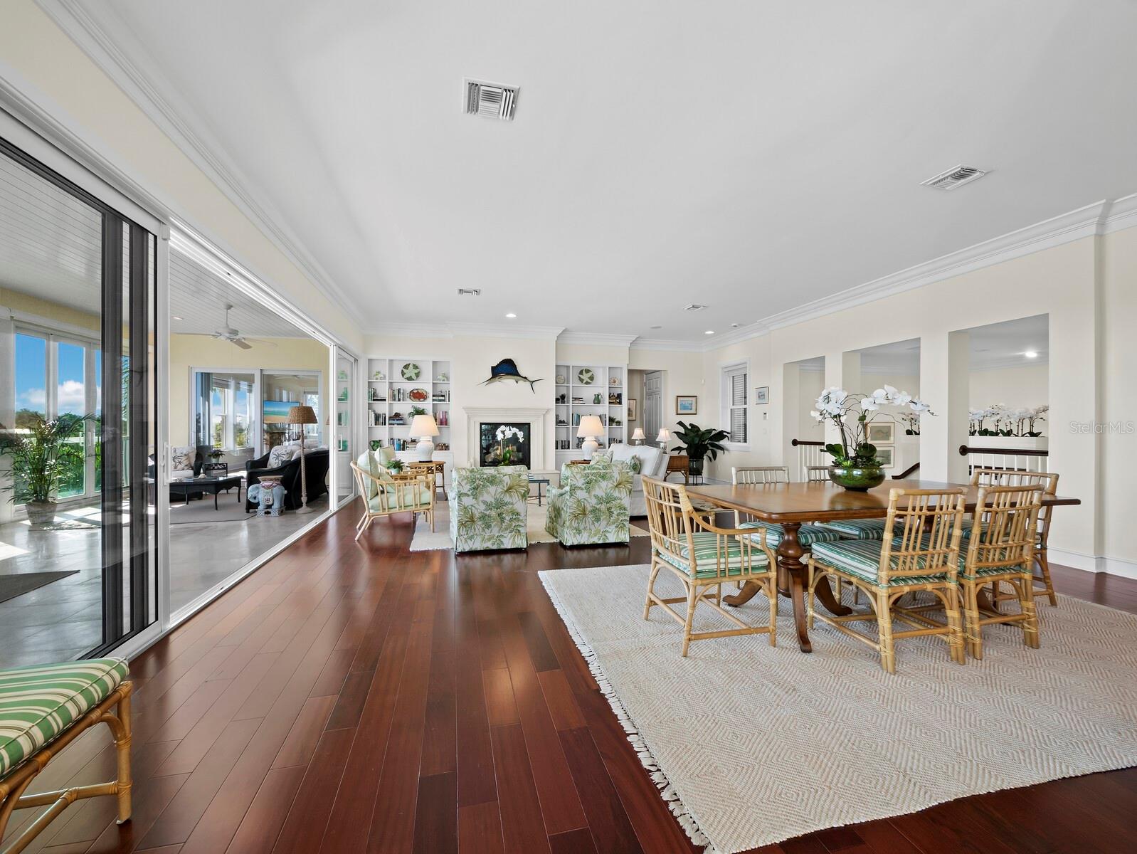 1600 JEAN LAFITTE DR