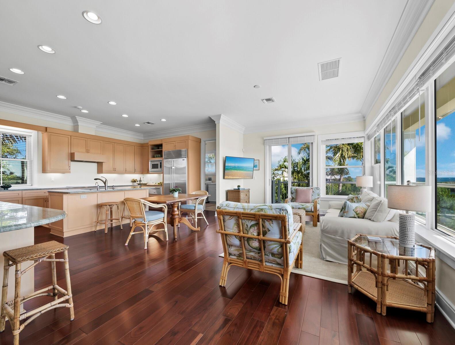 1600 JEAN LAFITTE DR