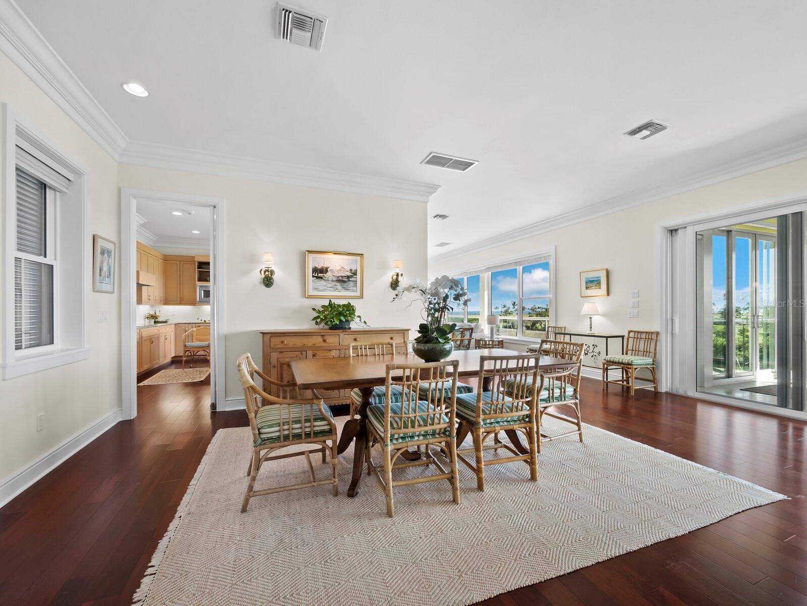 1600 JEAN LAFITTE DR