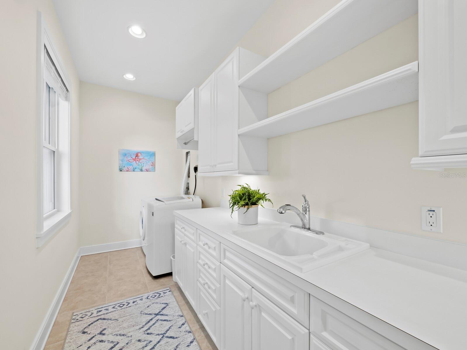 1600 JEAN LAFITTE DR