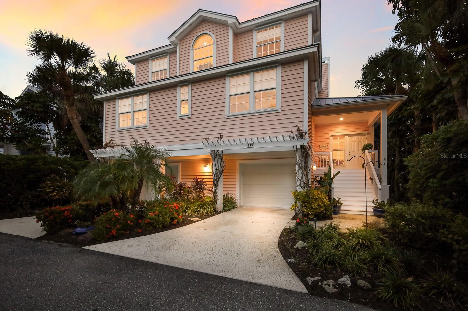 549 BUTTONWOOD BAY DR