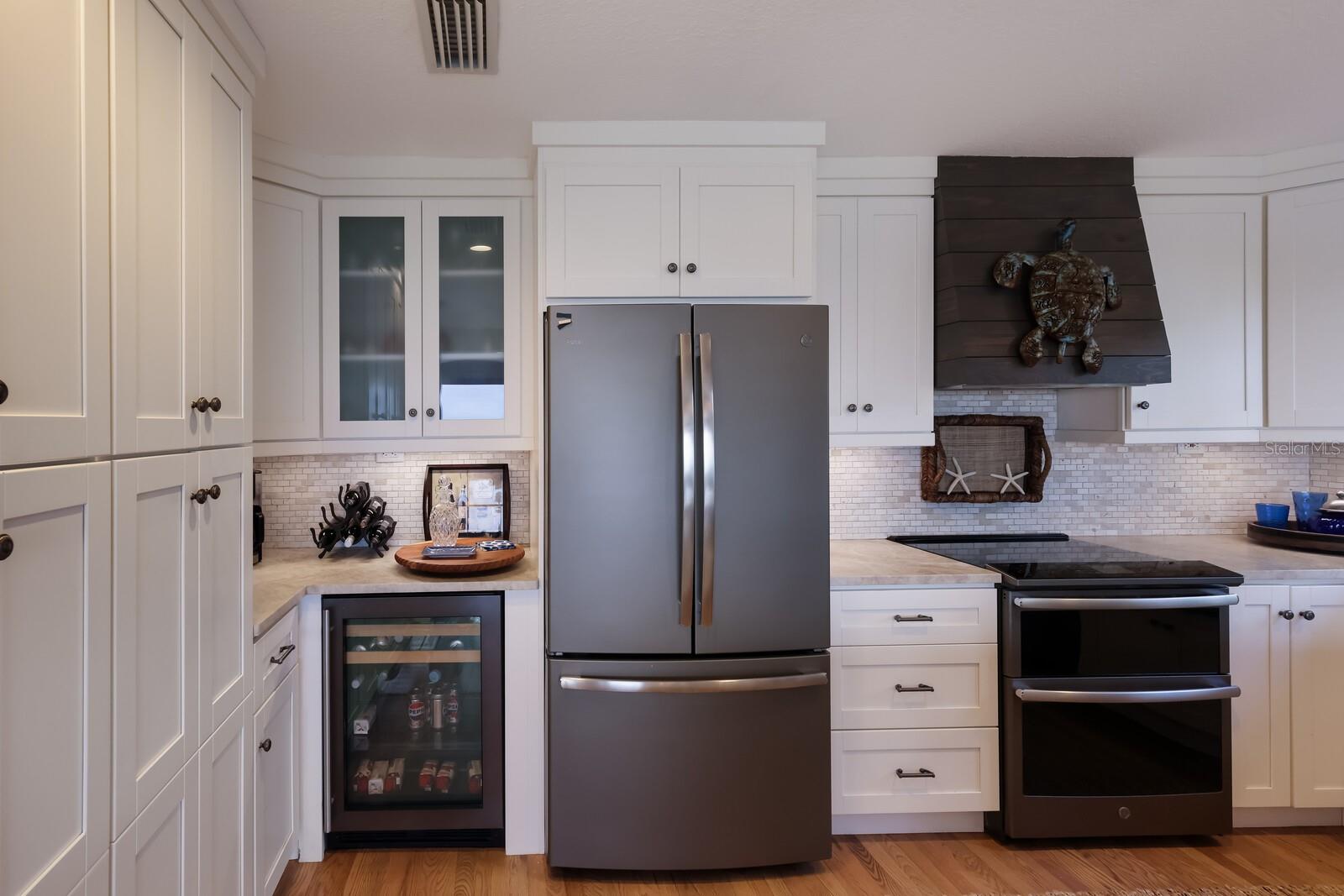 549 BUTTONWOOD BAY DR