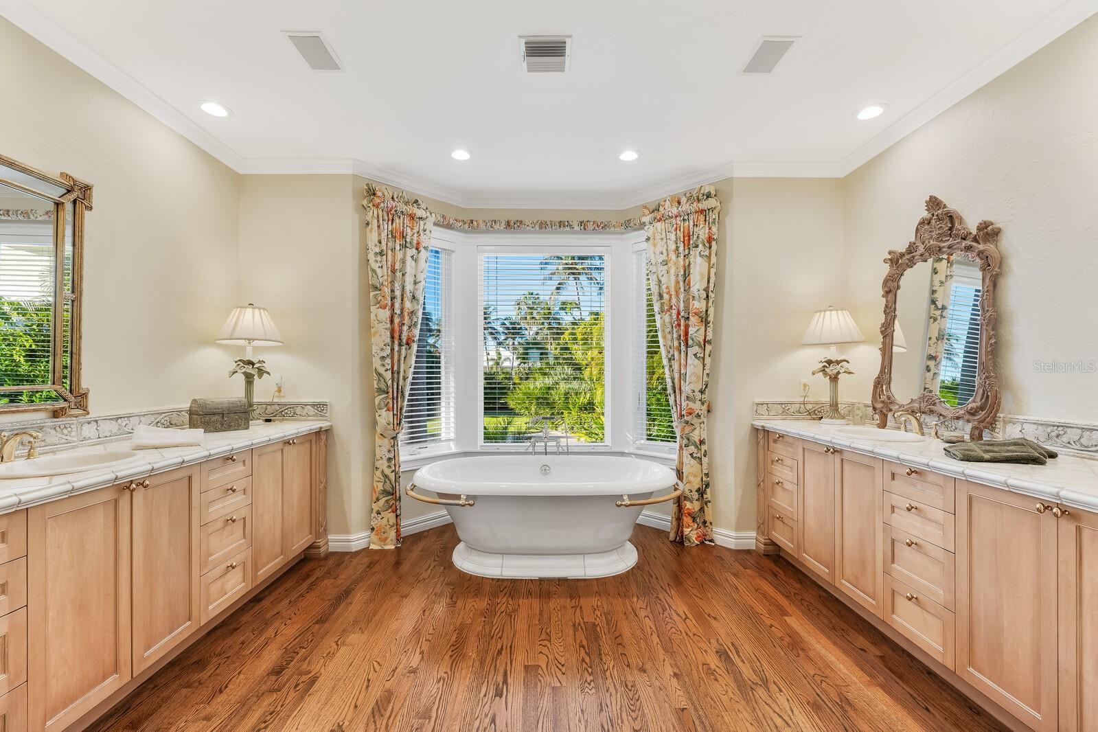 1640 JEAN LAFITTE DR