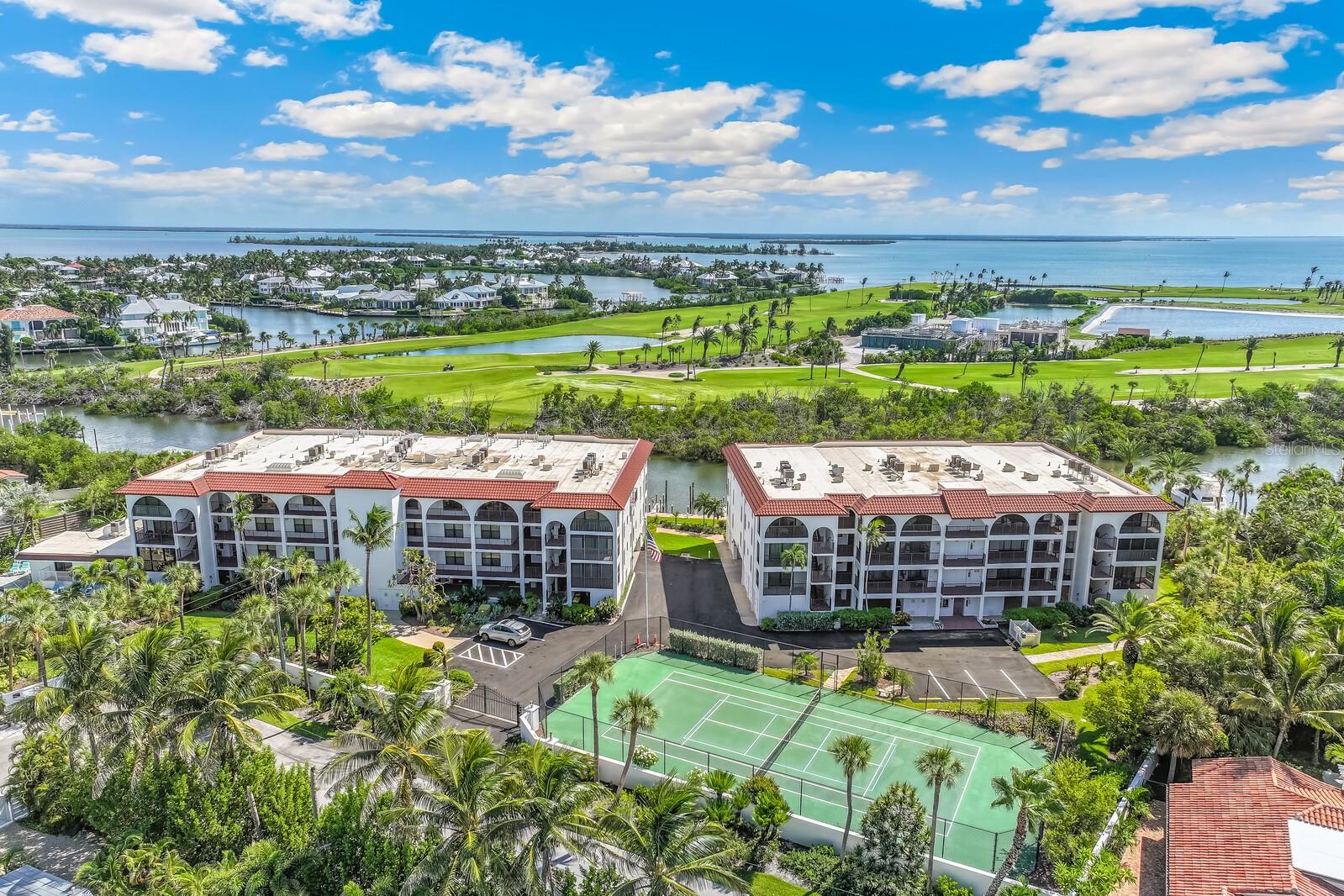 950 PALM AVE #304