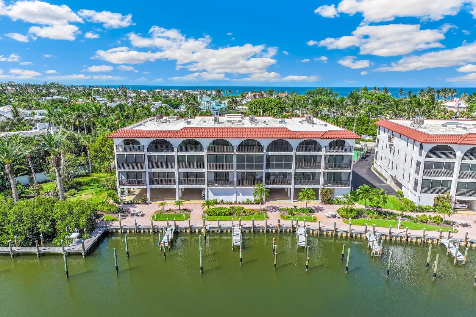 950 PALM AVE #304