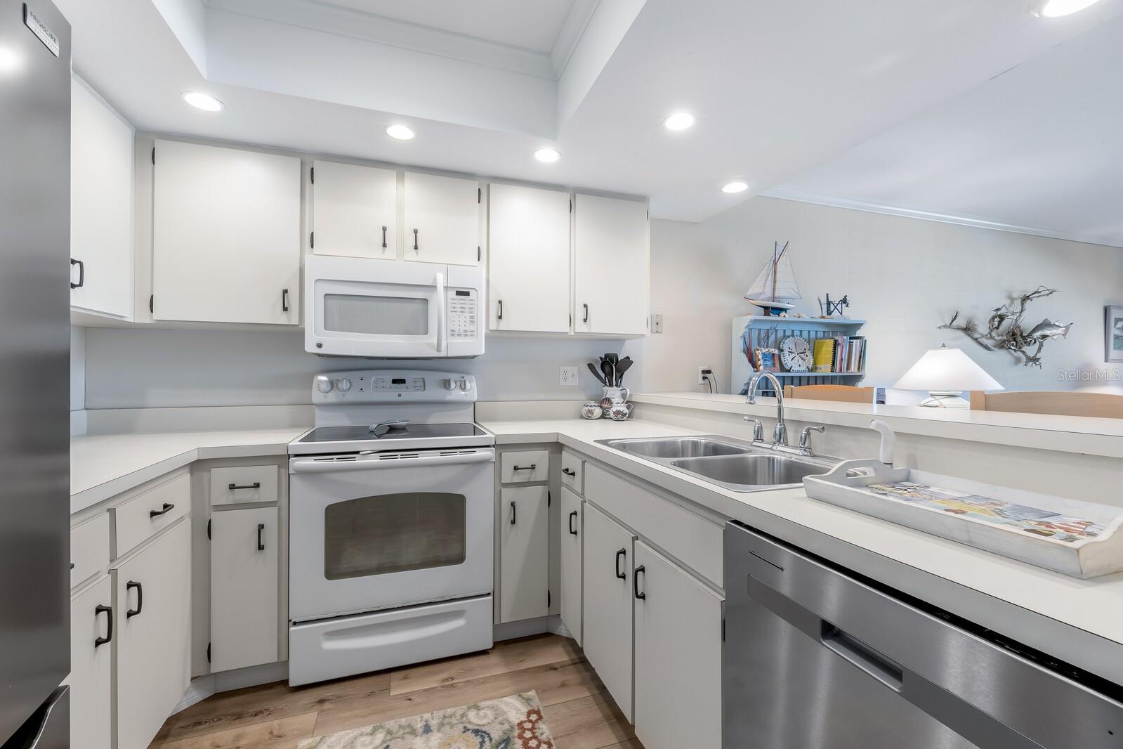 290 GULF BLVD #12