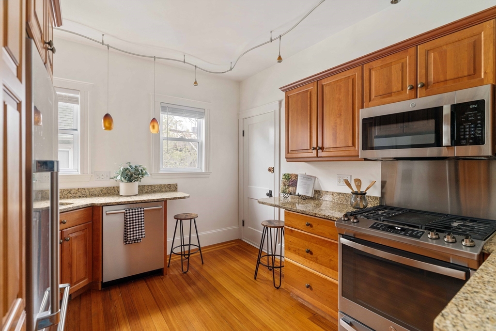 6 Oakland Avenue # 2