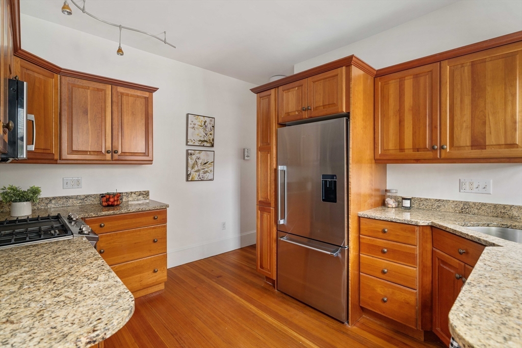 6 Oakland Avenue # 2