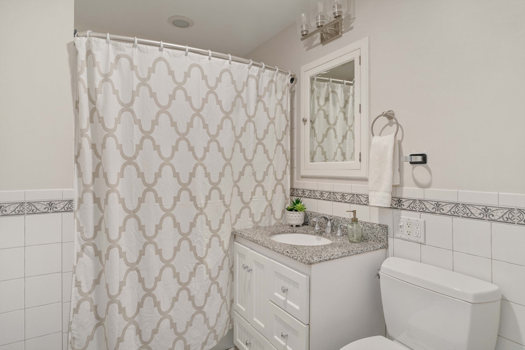 6 Oakland Avenue # 2