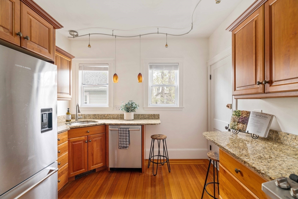 6 Oakland Avenue # 2