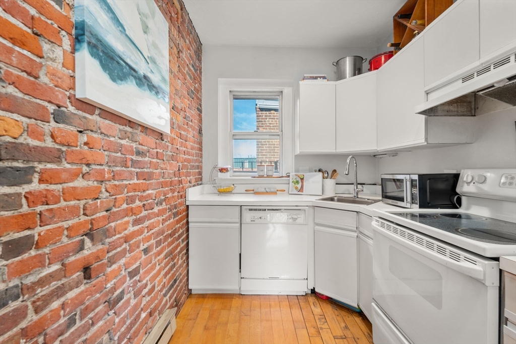 16 Foster Street # 9