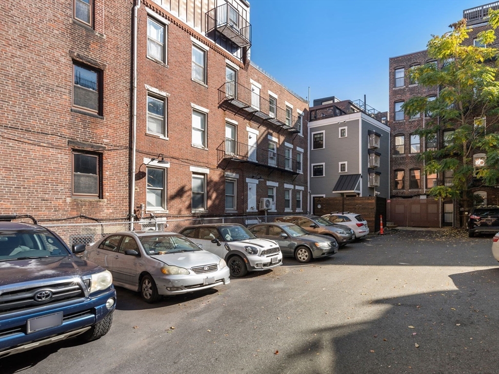 16 Foster Street # 9