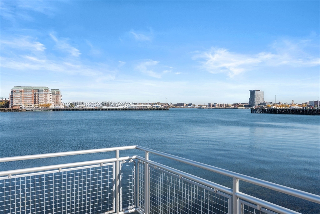 16 Foster Street # 9