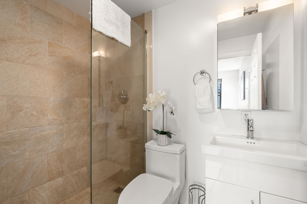 16 Foster Street # 9