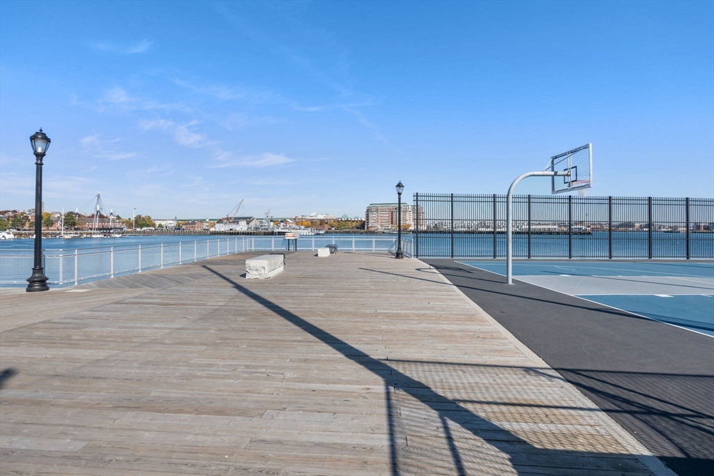 16 Foster Street # 9